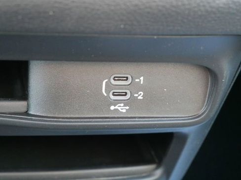 New 2026 Chrysler Pacifica Select image 24