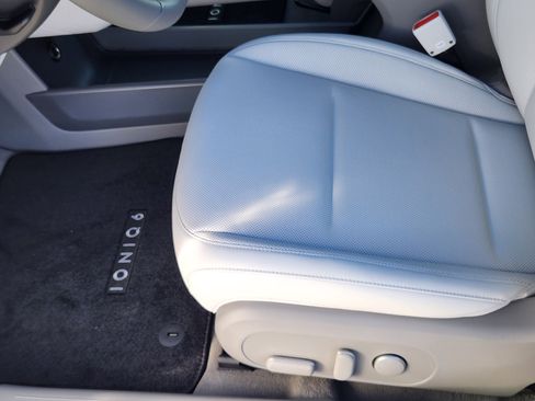 New 2025 Hyundai Ioniq 6 SEL image 9