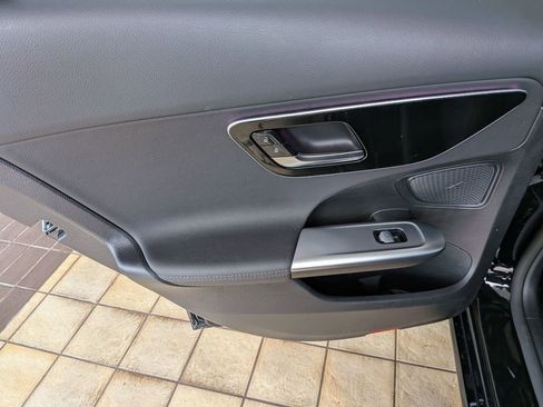 Used 2025 Mercedes-Benz C 300 Sedan image 23