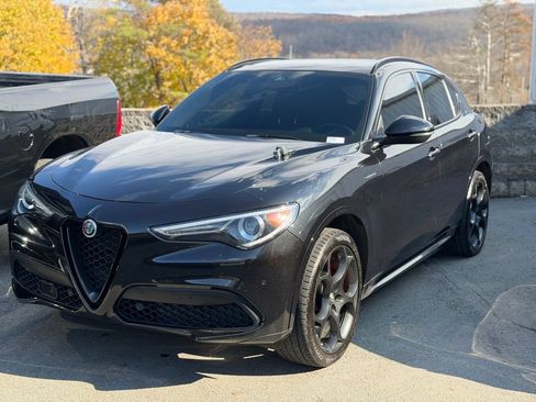 Used 2023 Alfa Romeo Stelvio Veloce AWD/4WD image 1