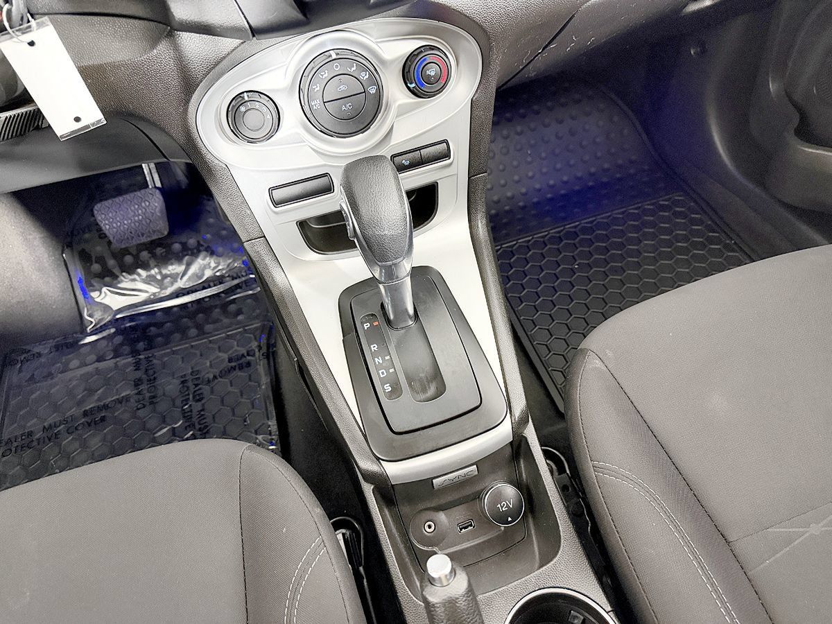 Used 2018 Ford Fiesta SE FWD image 58