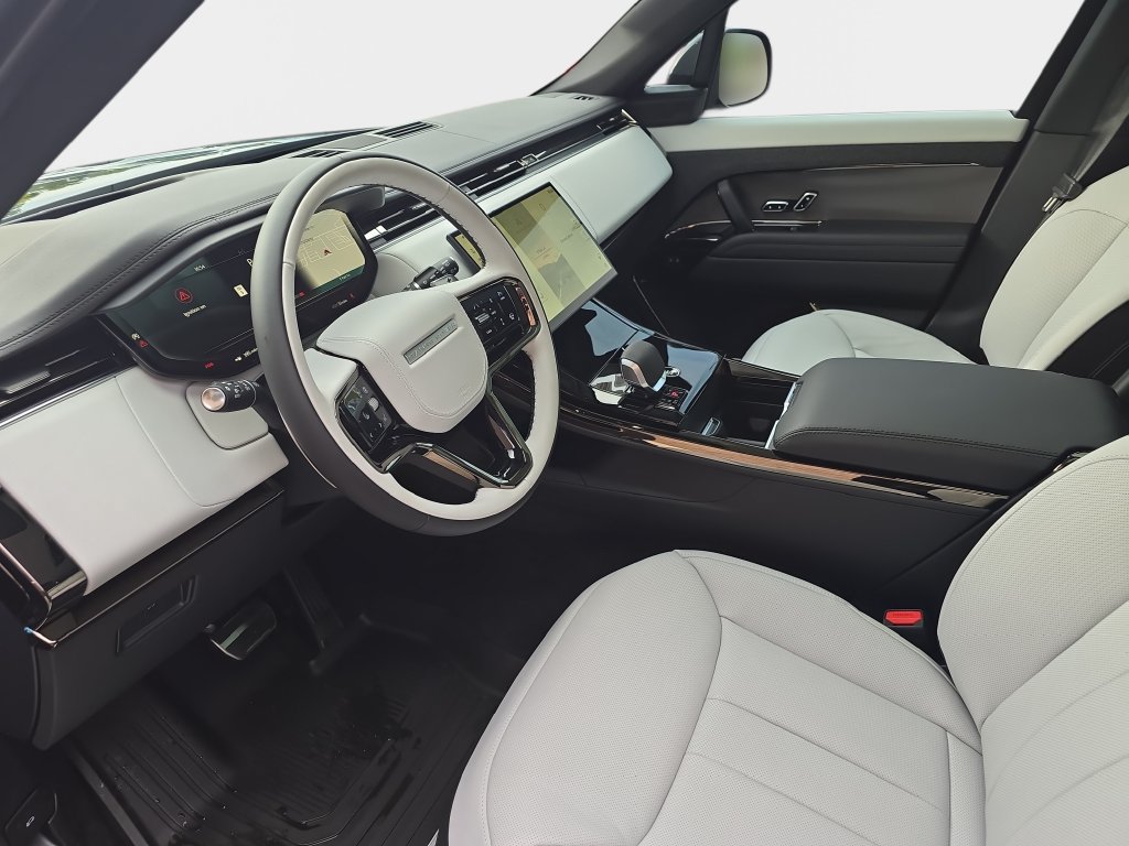 New 2026 Land Rover Range Rover Sport Dynamic SE AWD/4WD image 13