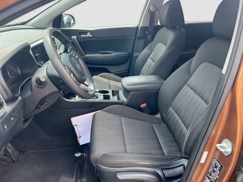 Used 2021 Kia Sportage LX image 16