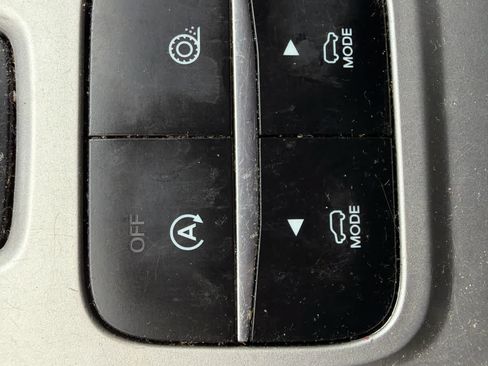 Used 2021 Ford Explorer Limited w/ Equipment Group 301A RWD image 20