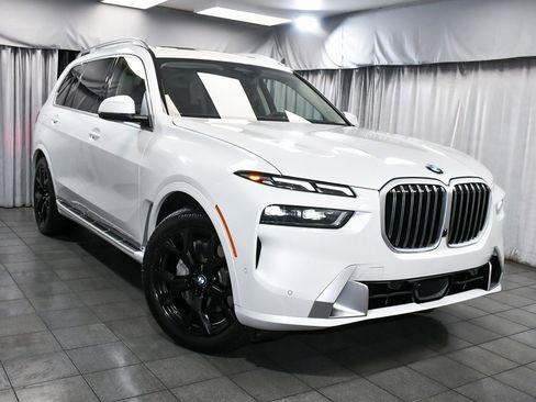 Used 2026 BMW X7 xDrive40i image 3