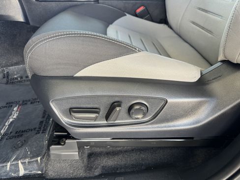 Used 2025 Toyota Tacoma TRD Sport image 13