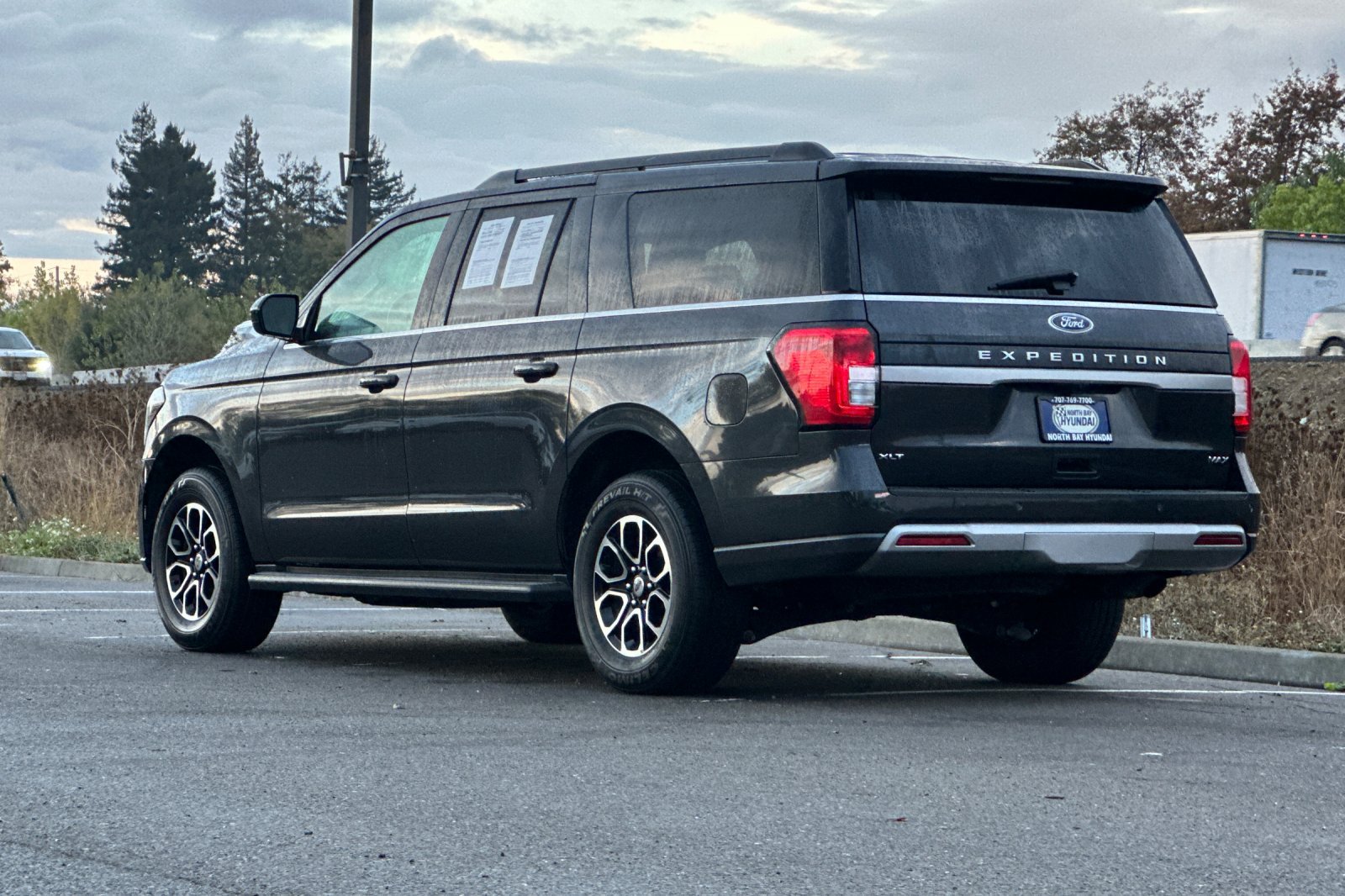 Used 2024 Ford Expedition Max XLT AWD/4WD image 6