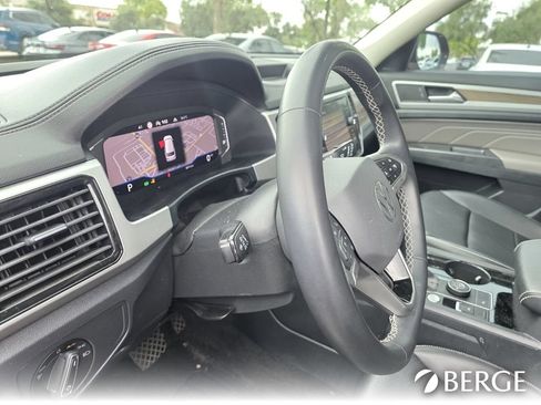 Used 2021 Volkswagen Atlas SEL AWD/4WD image 16