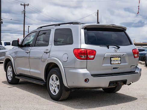 Used 2017 Toyota Sequoia SR5 w/ Premium Package RWD image 7