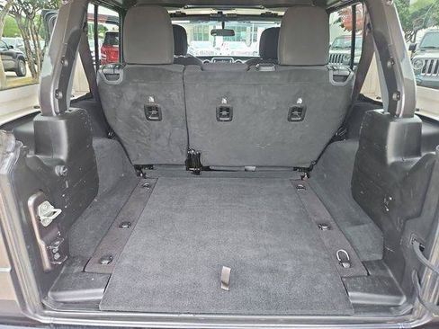 Used 2023 Jeep Wrangler Unlimited Sport AWD/4WD image 23