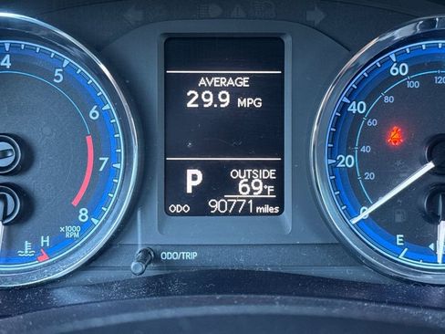 Used 2017 Toyota Corolla LE image 22