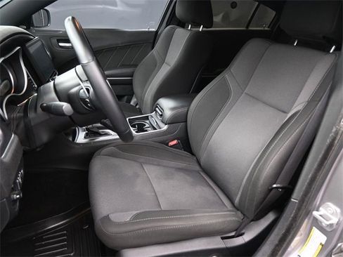 Used 2018 Dodge Charger R/T image 10