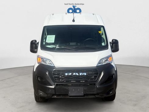 Used 2025 RAM ProMaster 2500 FWD image 8