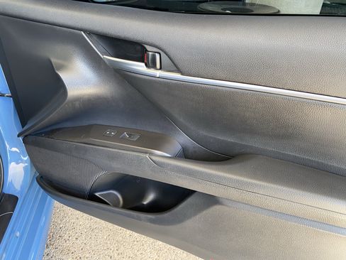 Used 2023 Toyota Camry SE image 30