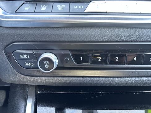 Used 2019 BMW 330i xDrive Sedan w/ Convenience Package image 32