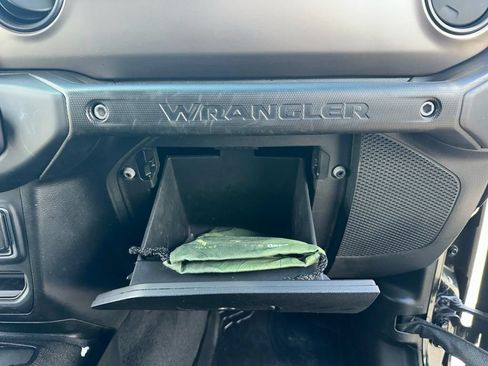 Used 2020 Jeep Wrangler Unlimited Sport S w/ Sun And Sound Package AWD/4WD image 19