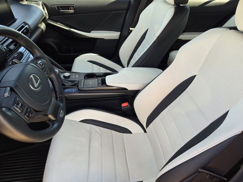 Used 2023 Lexus IS 500 image 21