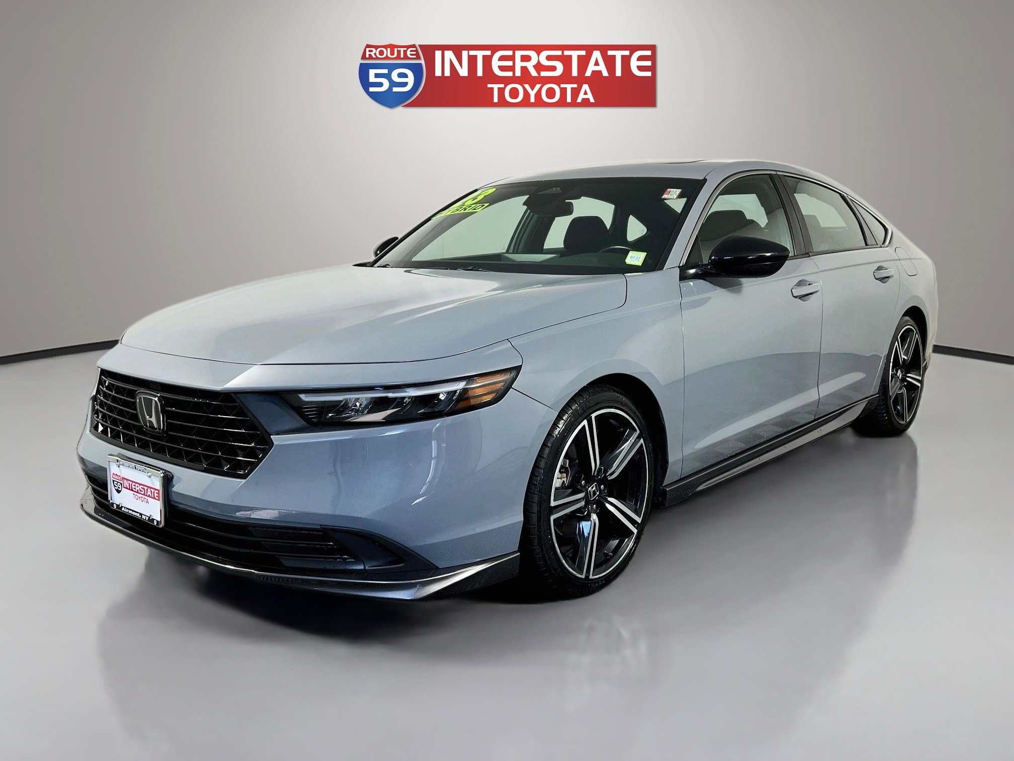 Used 2023 Honda Accord Sport image 3