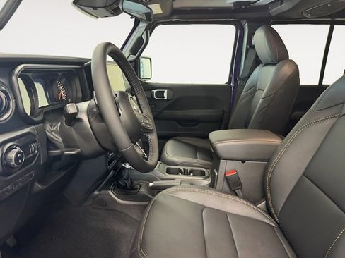 New 2026 Jeep Gladiator Mojave AWD/4WD image 8