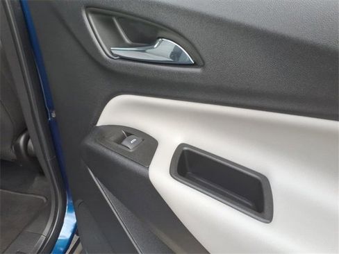 Used 2023 Chevrolet Equinox LS w/ LS Convenience Package image 78