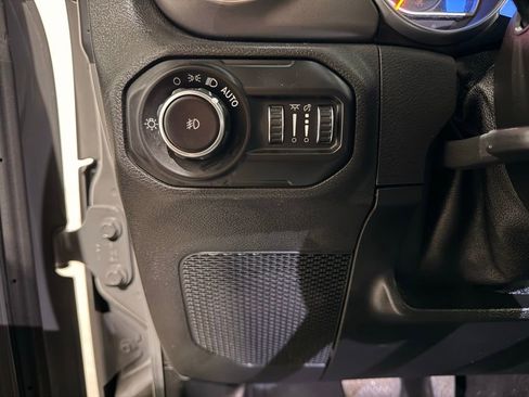 Used 2021 Jeep Wrangler Unlimited Sport image 14