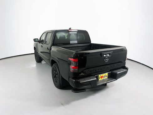 Used 2026 Nissan Frontier SV w/ Tow Package RWD image 6