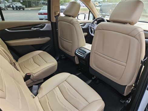 Used 2021 Cadillac XT6 Premium Luxury w/ Platinum Package image 22