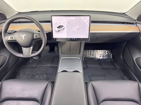 Used 2023 Tesla Model 3 Standard Range image 13