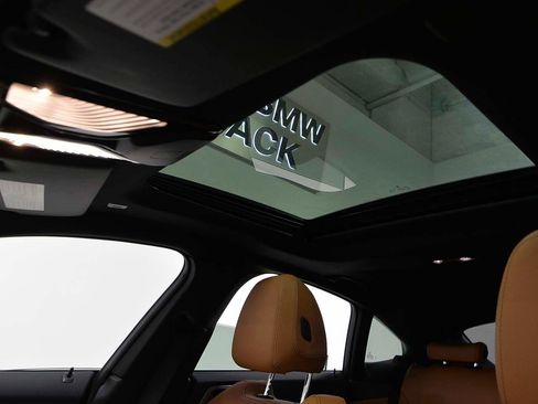 Used 2023 BMW i4 eDrive40 w/ Premium Package image 7