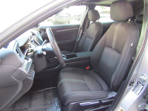 Used 2018 Honda Civic EX image 9