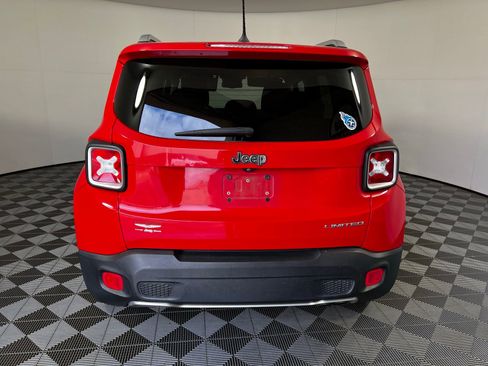 Used 2015 Jeep Renegade Limited image 6