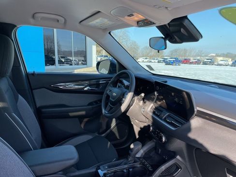Used 2026 Chevrolet TrailBlazer LS w/ LS Convenience Package image 28