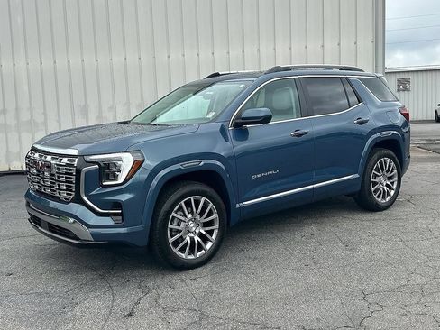 Used 2026 GMC Terrain Denali AWD/4WD image 3