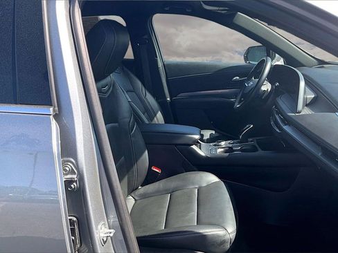 Certified 2025 Cadillac XT4 Premium Luxury image 28