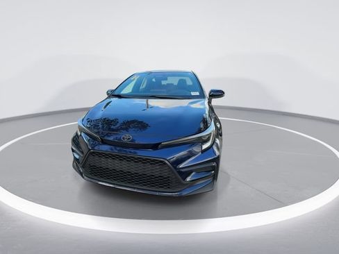 Used 2024 Toyota Corolla XSE FWD image 3