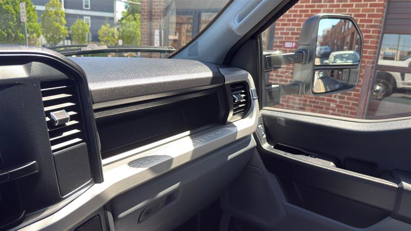 Used 2024 Ford F350 XL AWD/4WD image 37
