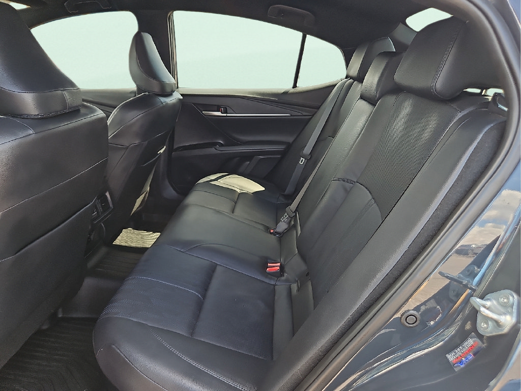 Used 2025 Toyota Camry XSE FWD image 10