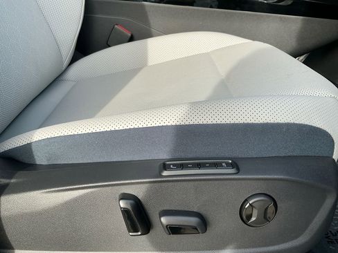 New 2026 Volkswagen ID.4 Pro S Plus image 18