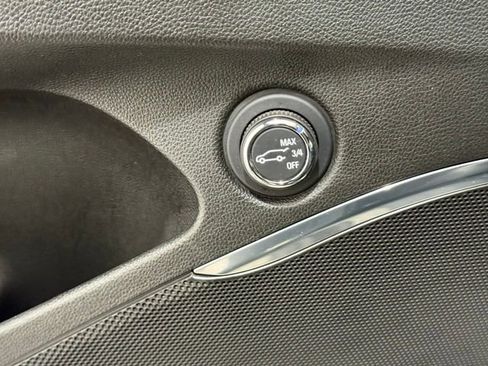 Used 2023 Buick Enclave Avenir w/ Avenir Technology Package image 33