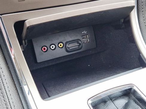 Used 2013 Lincoln MKX AWD image 15