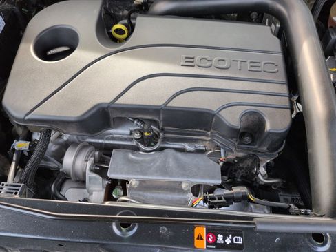 Used 2023 Chevrolet Equinox LT image 29