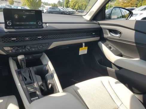 New 2025 Honda Accord SE image 11