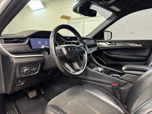 Used 2021 Jeep Grand Cherokee L Laredo AWD/4WD image 12