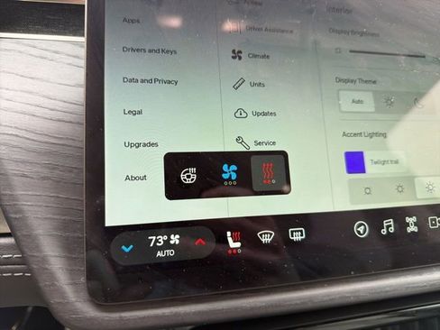 Used 2024 Rivian R1S Adventure image 52