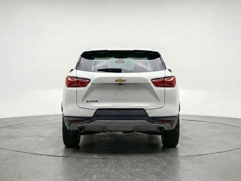 Used 2025 Chevrolet Blazer LT FWD image 7