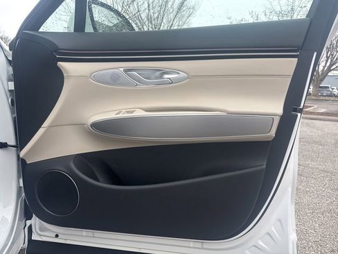New 2026 Genesis GV70 2.5T Select AWD/4WD image 32