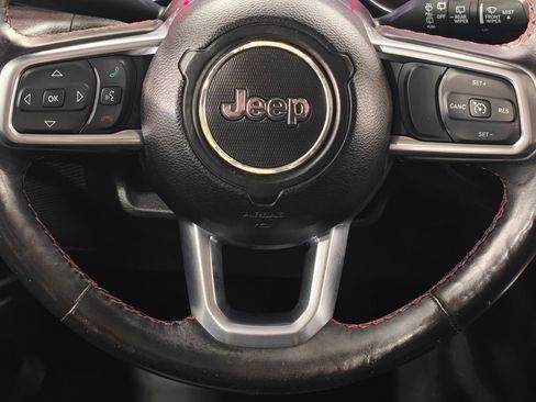 Used 2018 Jeep Wrangler Unlimited Rubicon AWD/4WD image 5