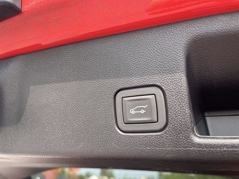 Used 2025 Chevrolet Equinox EV RS AWD/4WD image 7
