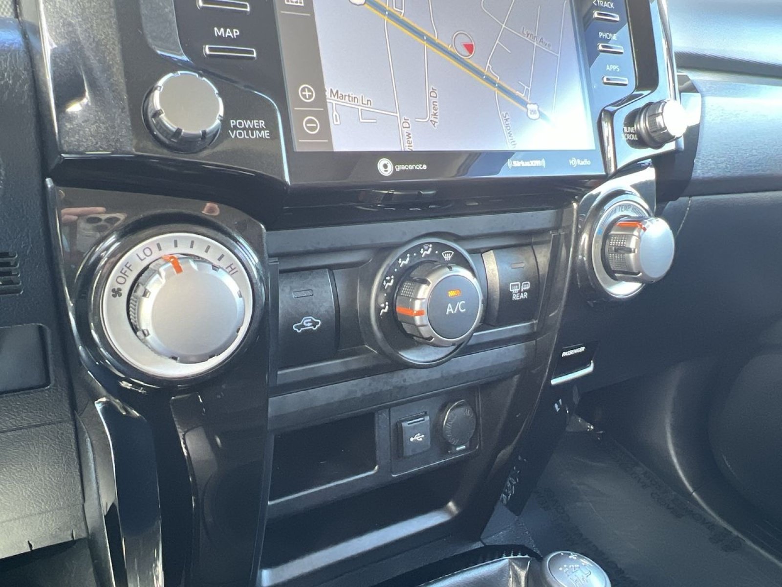Used 2021 Toyota 4Runner TRD Off-Road Premium w/ Moonroof Package AWD/4WD image 18