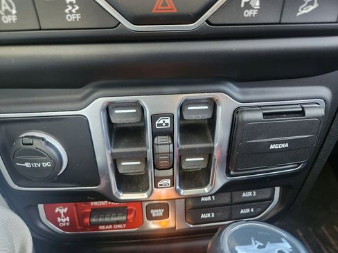 Used 2019 Jeep Wrangler Unlimited Rubicon image 29